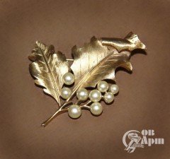 Брошь "Веточка" (Trifari)